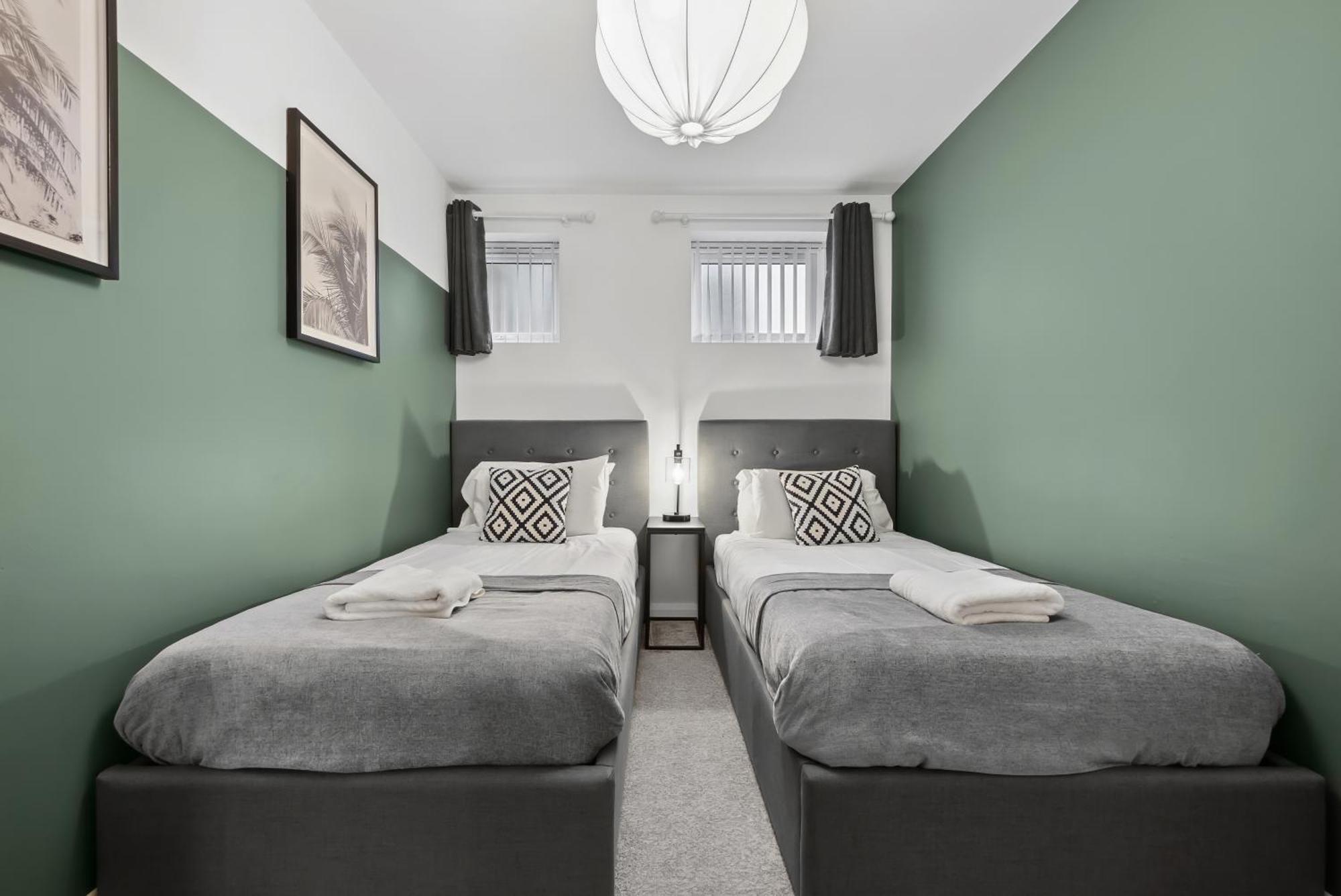 Corinium Lodge - Town Centre Apartment Cirencester Exterior photo
